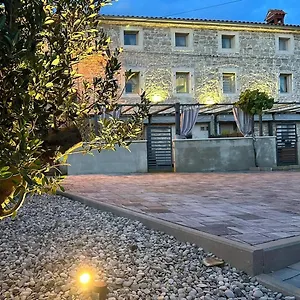  Vila Vega