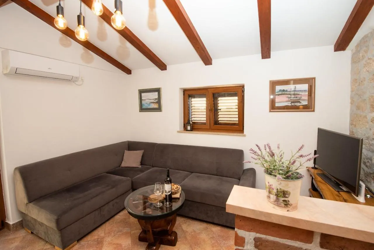 Stellar House Visnjan Villa 0*,
